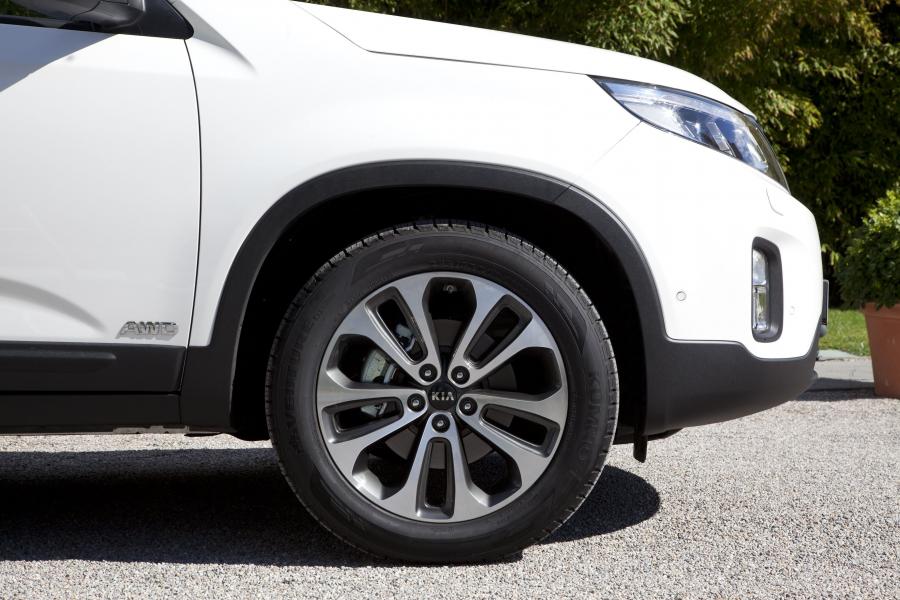  Kia Sorento 2013 года  (EU) (фото 34 из 85)